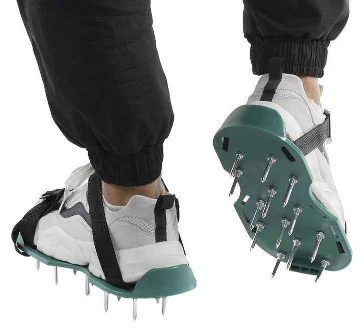 Sandale pentru aerare gazon, Zola®, 26 tapusi de aerare, catarame metalice, verzi, 2 bucati,13x30 cm