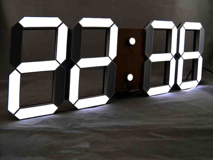 Ceas desteptator cu LED, Zola®, display iluminat, 3 nivele de luminozitate, alimentare cablu USB 2m, 23.3x9 cm, negru, iluminare alba
