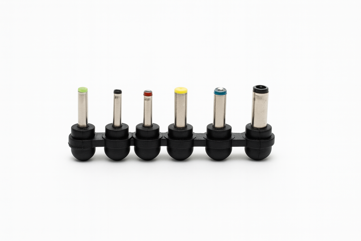 Incarcator universal, Zola®, cu 6 terminale interschimbabile, tensiune de iesire de la 3V pana la 12V, 24W, curent maxim 3A, 8 x 5 x 3.4 cm, neagra