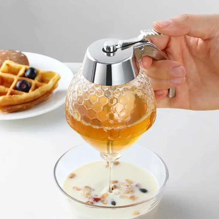 Dozator multifunctional pentru miere si sirop, Zola, model fagure, din plastic, 200 ml, 14x7 cm, transparent