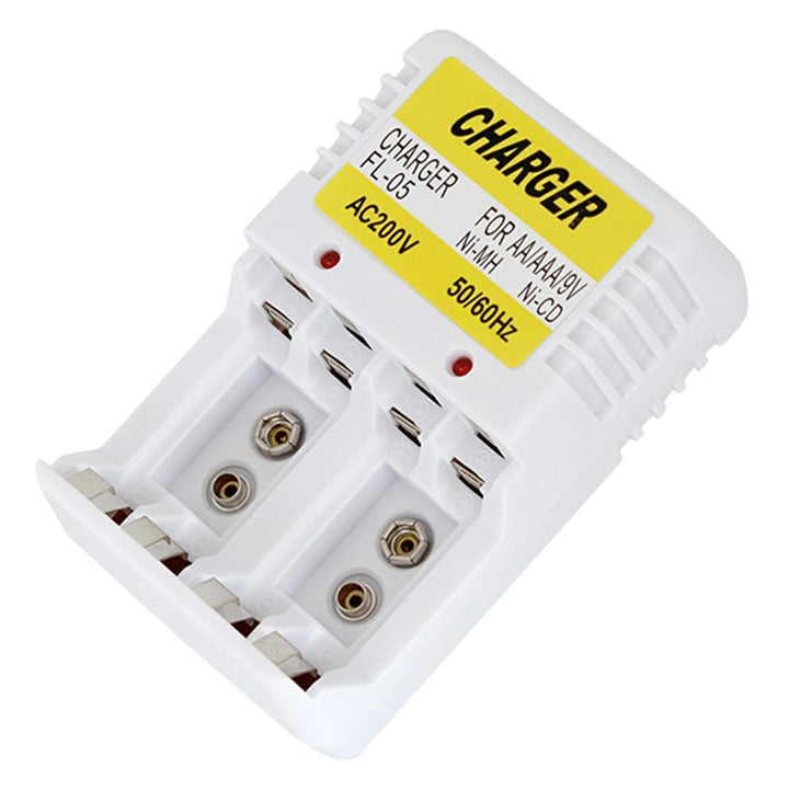 Incarcator universal AA/AAA si 6F22 9V, Zola, din plastic, tensiune intrare 100V/240V, alb