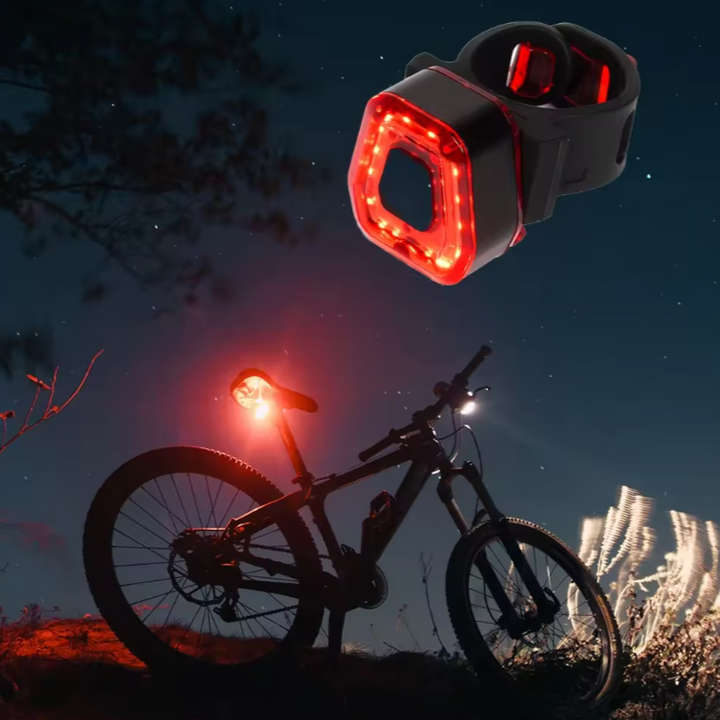 Lampa LED rosie bicicleta pentru spate, Zola, raza pana la 200 m, IPX4, incarcare micro USB, 5 moduri de functionare, negru/rosu