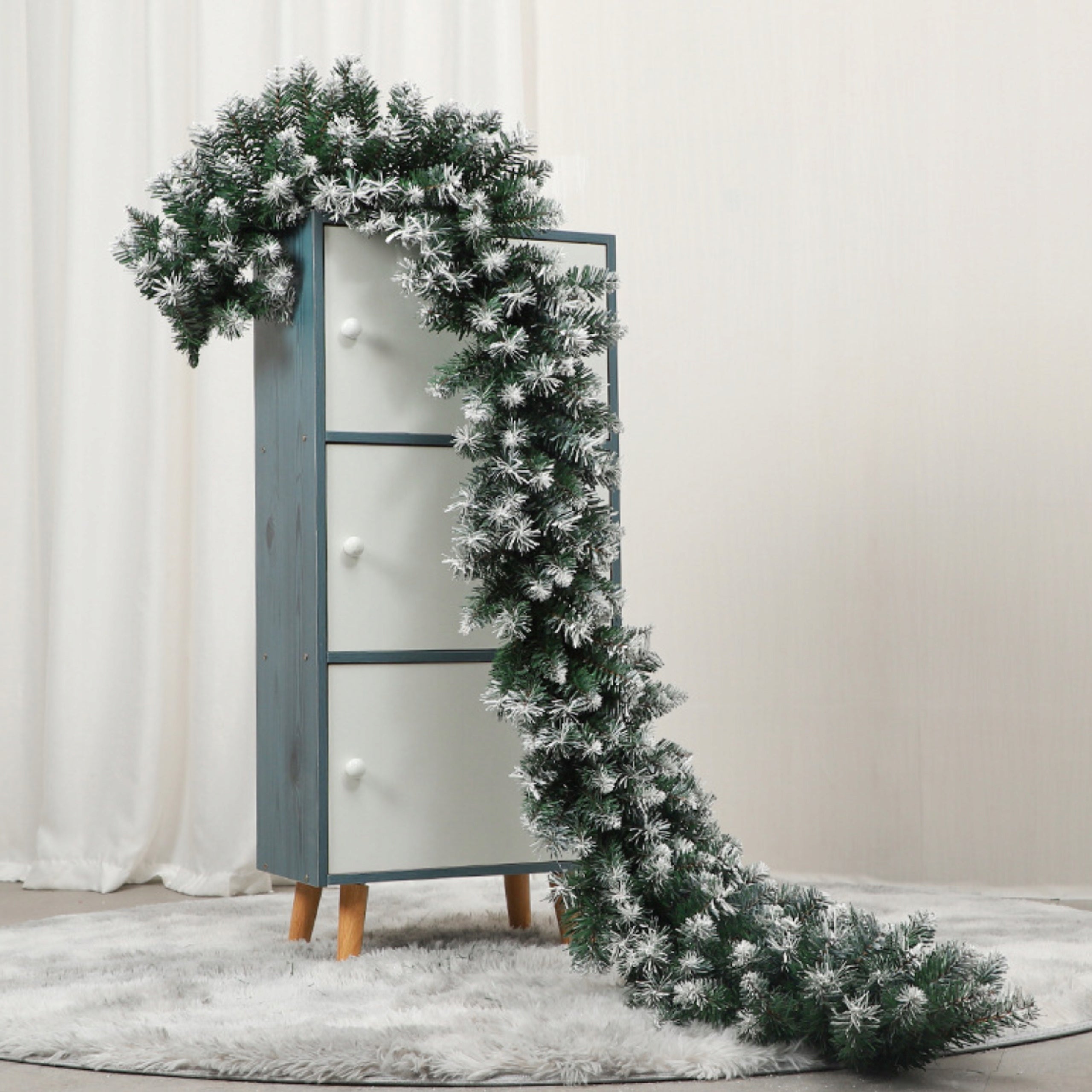 Ghirlanda decorativa de brad, Zola, pentru Craciun, varfuri albe de zapada, 270 x 29 cm