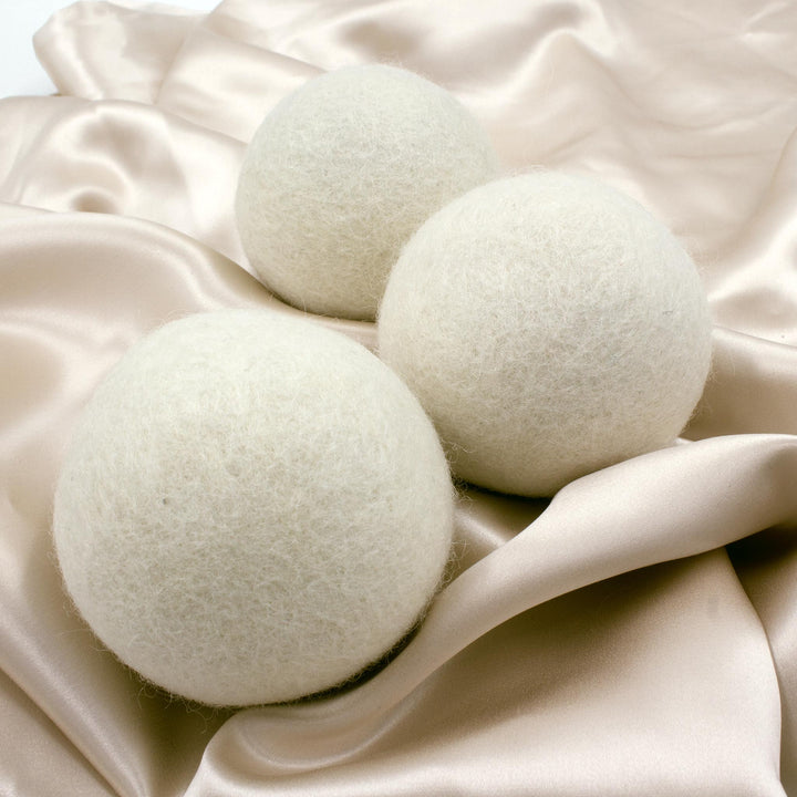 Set 3 bile de lana pentru uscatorul de rufe,  Zola®, 7 cm, 100% naturale,  lana de oaie,  reduc timpul de uscare