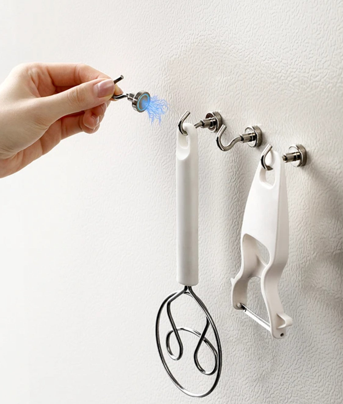 Carlig magnetic neodim multifunctional, Zola, 3.3 x 1.5 cm, ideal pentru organizare, argintiu