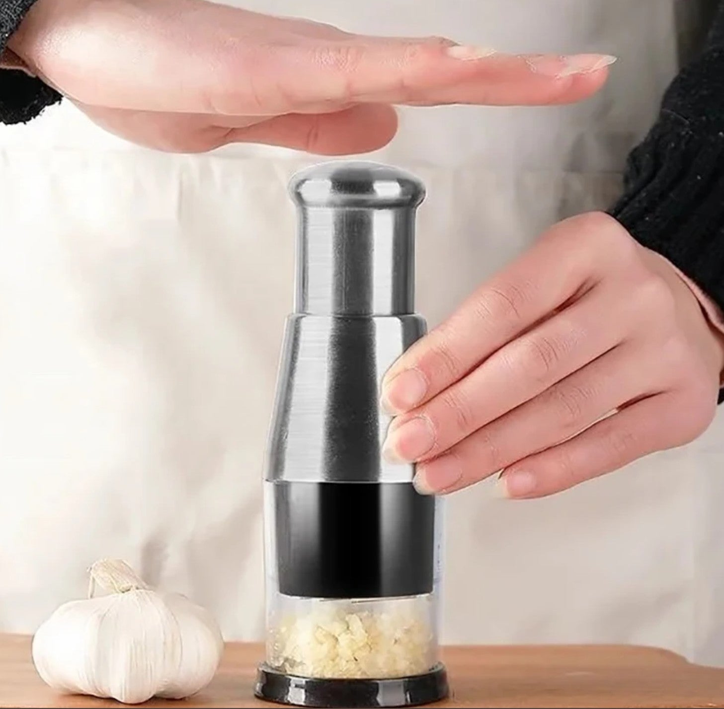 Tocator manual pentru fructe si legume, Zola, 5 lame, rotire automata, otel inoxidabil, 16 x 6 cm, negru/argintiu