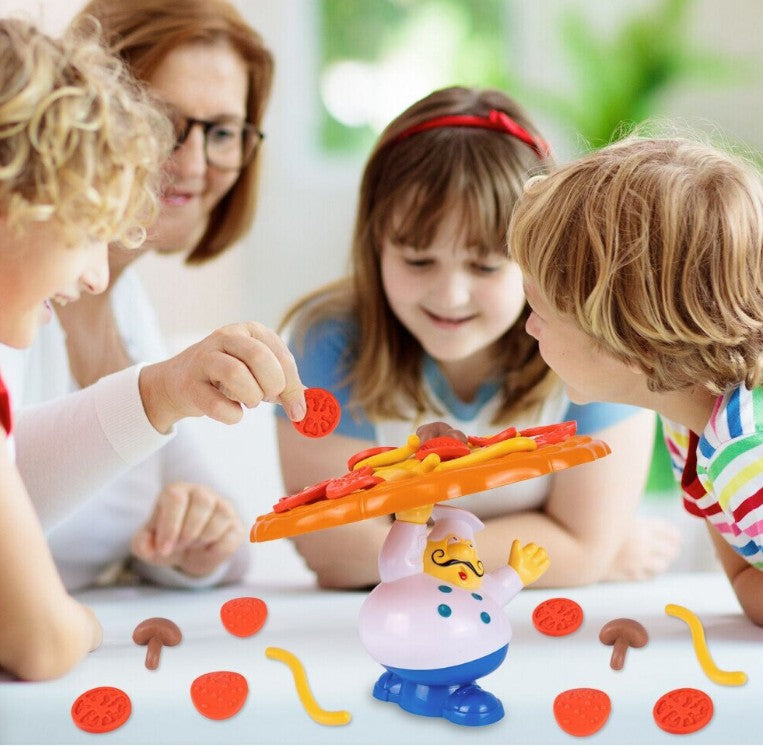 Joc de familie, Zola®, micul pizzer, placinta pizza, 8 ciuperci ,8 ardei , 8 bucati salam , 8 rosii , 24 x 18 cm