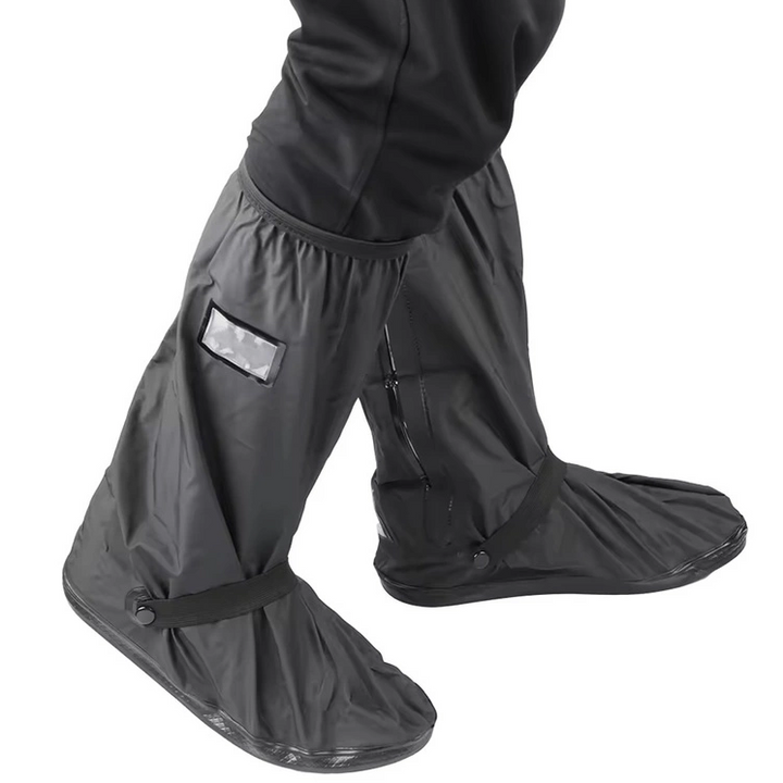 Set 2 protectii impermeabil pentru incaltaminte, Zola®, reutilizabile, PVC si cauciuc, element reflectorizant, marimea pantof 43-45 (XL), dimensiune produs 40 x 32 cm, negru