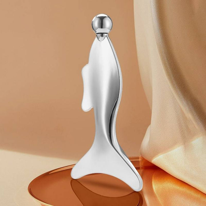 Aparat pentru masaj facial, Zola, forma de peste cu coada Gua Sha, piele ferma, 13x7x1.5 cm, argintiu