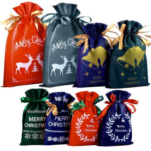 Set 8 saculeti decorativi de Craciun, Zola, dimeniuni si culori diferite, ideale pentru cadouri