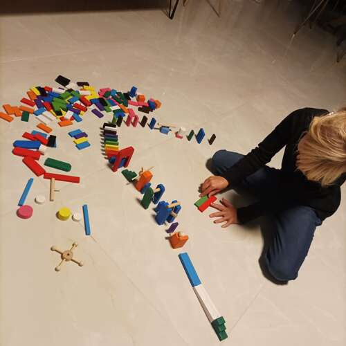 Set domino din lemn Zola®, multicolore, 360 piese, jucarie excelenta pentru micutii constructori cu multa rabdare