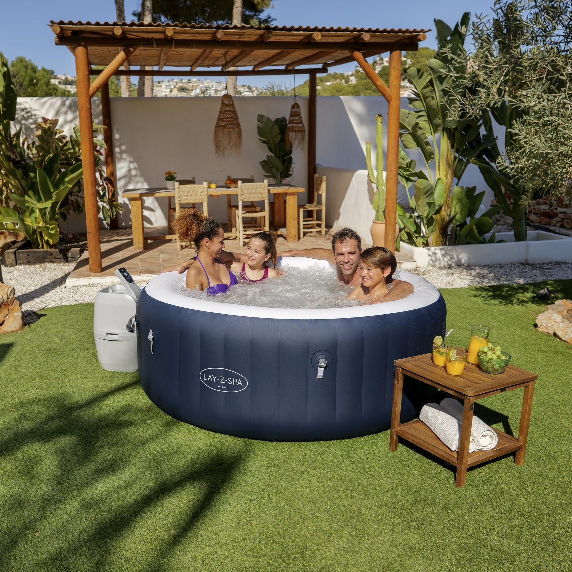 Jacuzzi gonflabil Spa, cu hidromasaj, Bestway 6001C Lay-Z-Spa Miami, sistem de comanda cu display digital, exterior / interior, 4 persoane, albastru inchis, 180 x 66 cm