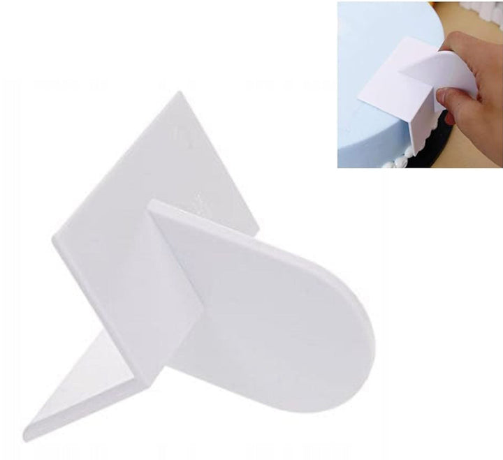 Spatula pentru netezirea marginilor prajiturii, UBX®, plastic, 8x7 cm, alb